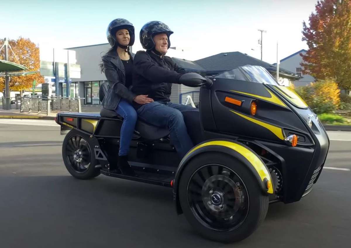 Arcimoto Roadster : cette moto électrique à trois roues servira également pour la livraison de colis