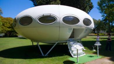 Futuro : une petite maison en forme de soucoupe volante à vendre au plus offrant