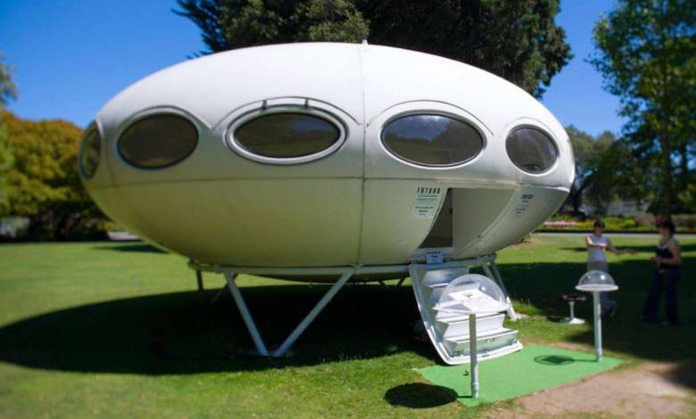 Futuro : une petite maison en forme de soucoupe volante à vendre au plus offrant