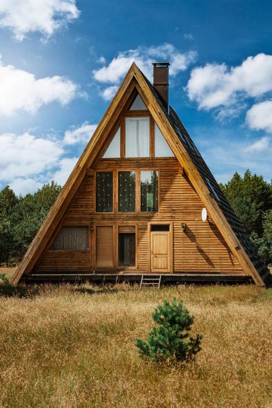 A-Frame : c'est quoi une "Maisons en A" ? On vous dit tout sur ces petites habitations triangulaires