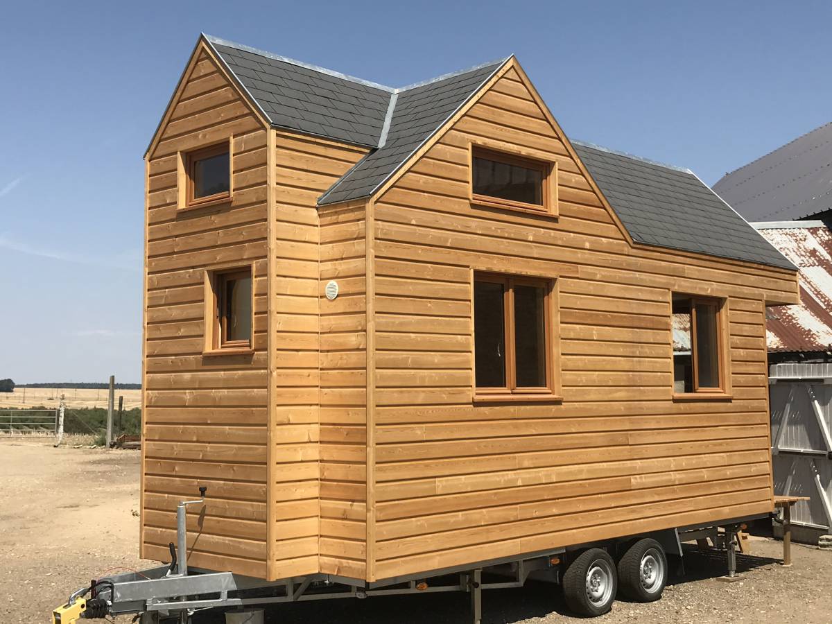 Tiny House : Un menuisier normand dévoile sa première mini maison, elle coûte 49000€ et elle est magnifique !