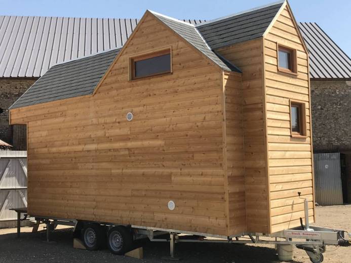 Tiny House : Un menuisier normand dévoile sa première mini maison, elle coûte 49000€ et elle est magnifique !