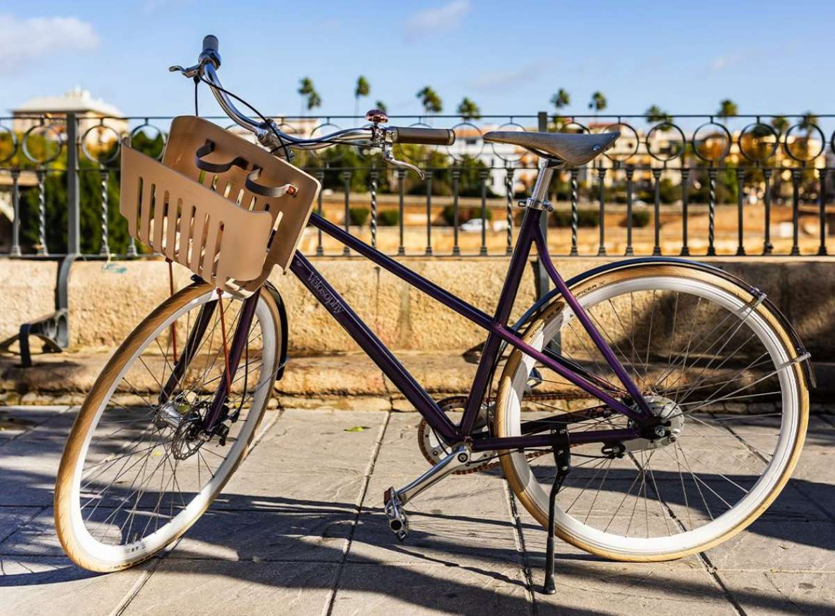 Re-Cycle, un vélo fabriqué à partir de capsules de café recyclées ! What else?
