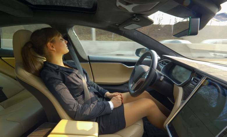 Un classement relègue le système de conduite autonome de Tesla à la seconde place...