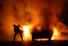 Incendies de batterie : un frein à l’achat de véhicules électriques ?