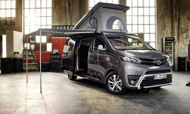 CrossCamp : le van à toit relevable conçu par Toyota et PSA