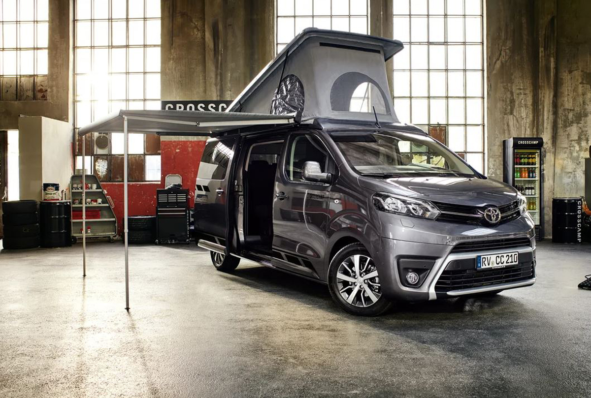 CrossCamp : le van à toit relevable conçu par Toyota et PSA