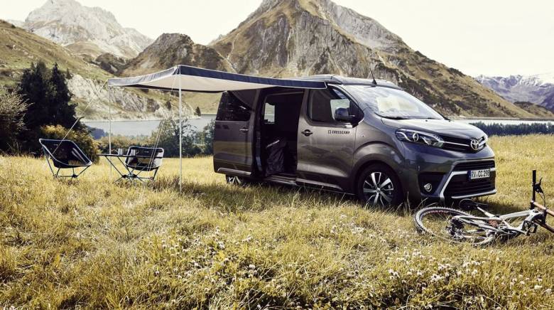 CrossCamp : le van à toit relevable conçu par Toyota et PSA