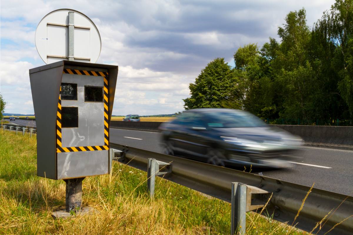 Avec humour, la gendarmerie du Loiret explique comment "éviter" un flash de radar