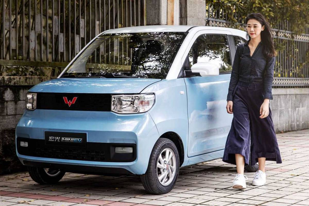 Hong Guang Mini EV : la voiture électrique chinoise à 3500€ se vend comme des petits pains !