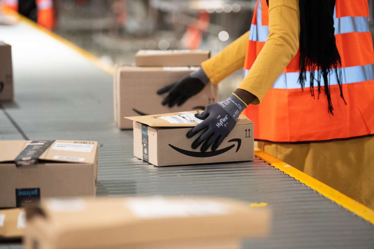 Amazon recrute en moyenne 2800 nouveaux salariés, chaque jour !