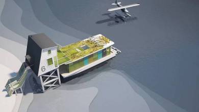 Tiny Eco Hôtel : un concept original de maison flottante disposant de son propre hangar à bateau