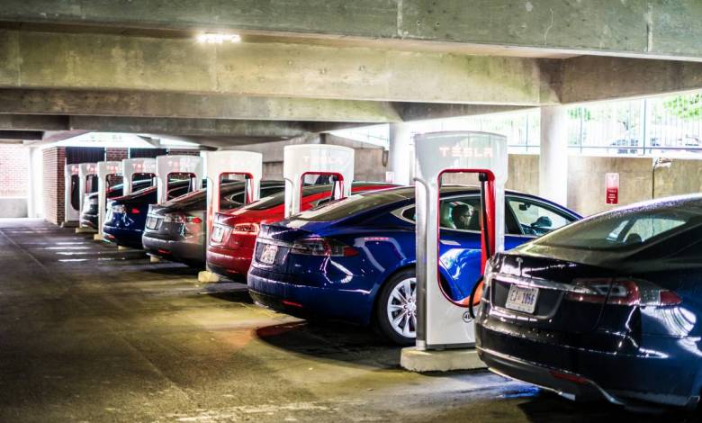 Le nombre de véhicules électriques devrait tripler d’ici 2024 avec à la baisse du coût des batteries