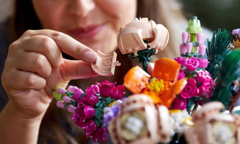 LEGO dévoile plusieurs kits pour faire des bouquets de fleurs et des banzais !
