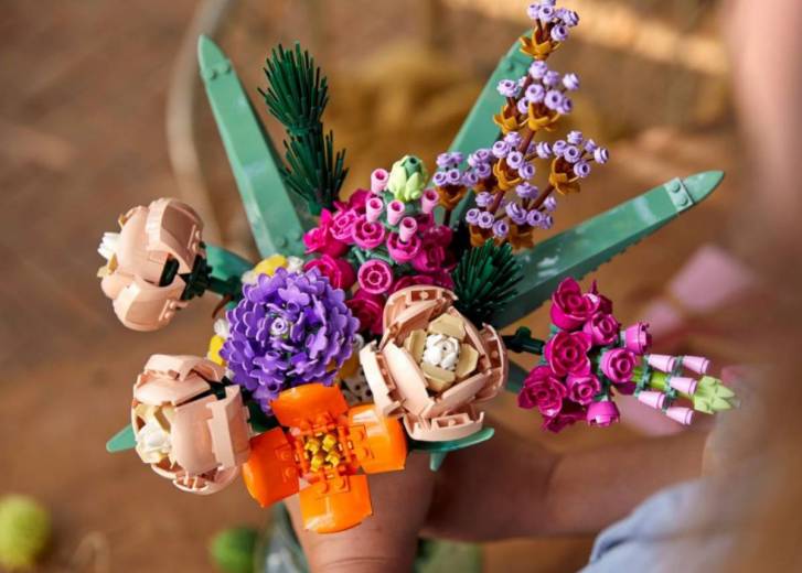 LEGO dévoile plusieurs kits pour faire des bouquets de fleurs et des banzais !