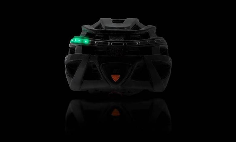 Litgard : un casque de vélo équipé d’un feu de stop et de clignotants