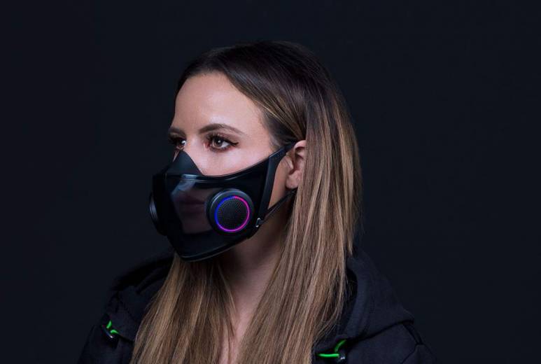 Razer dévoile un impressionnant masque de protection inclusif, avec micros, lumières et ventilateurs intégrés