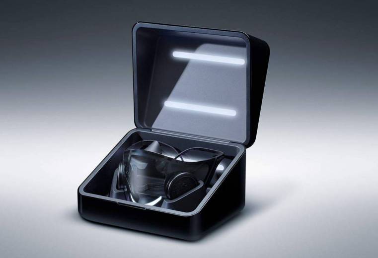 Razer dévoile un impressionnant masque de protection inclusif, avec micros, lumières et ventilateurs intégrés