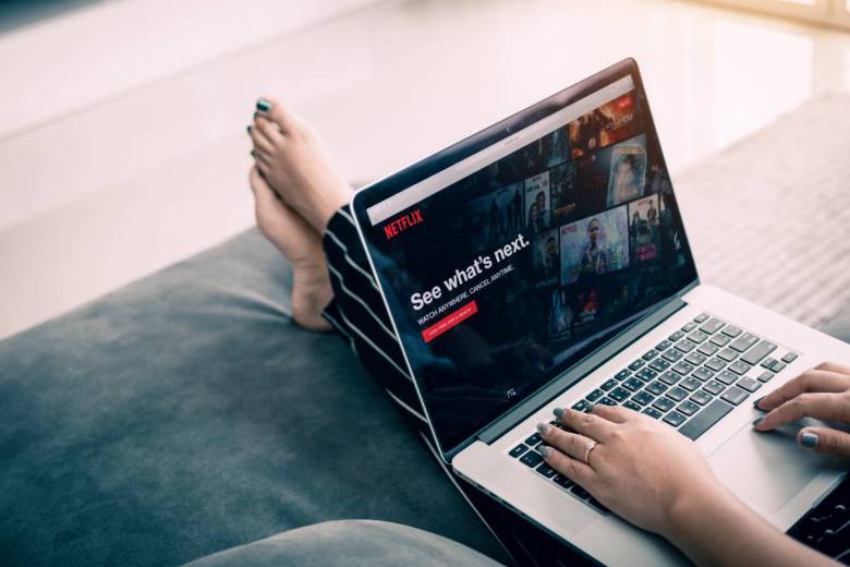 Comment regarder Netflix sans posséder de téléviseur connecté ?