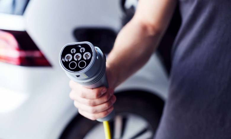 Comment recharger un véhicule électrique à domicile ?