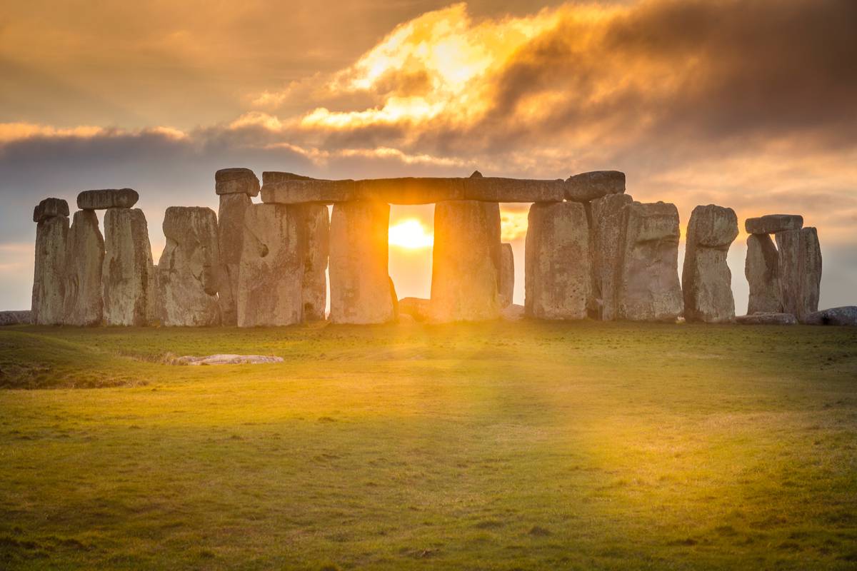 Quand une découverte sur les origines de Stonehenge résonne avec la légende de Merlin l’Enchanteur