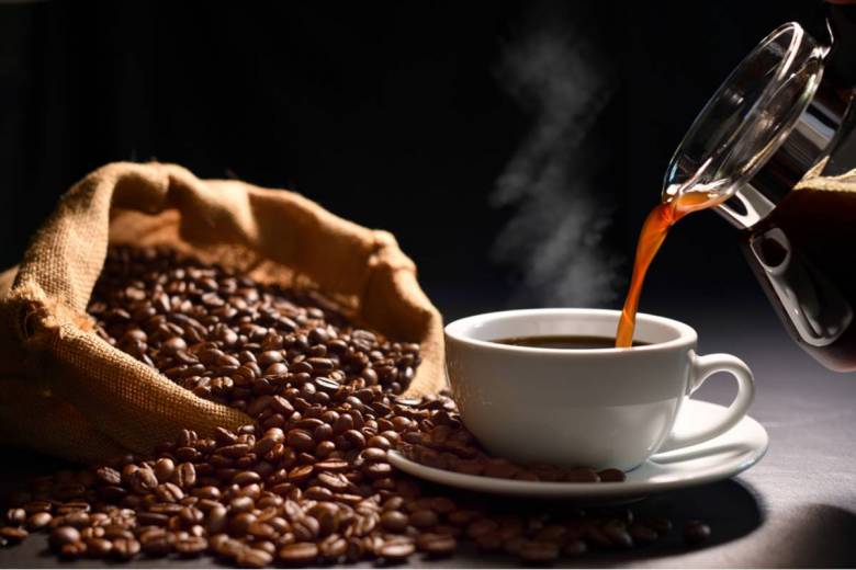 Attention, la consommation excessive de café présenterait des risques pour votre cœur !