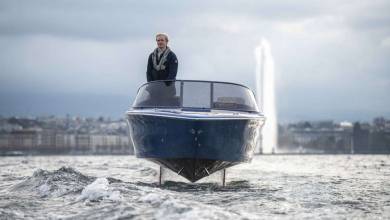 Candela Seven : un bateau électrique à foils capable de naviguer à 30 nœuds (environ 56 km/h)