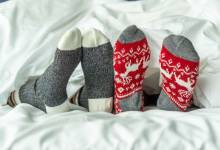 Vous dormez mal ? Et si vous tentiez simplement les chaussettes de nuit ?