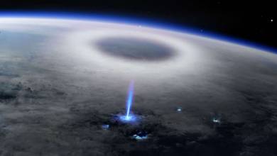 Observé depuis la Station spatiale internationale un mystérieux jet bleu met les scientifiques en émoi !