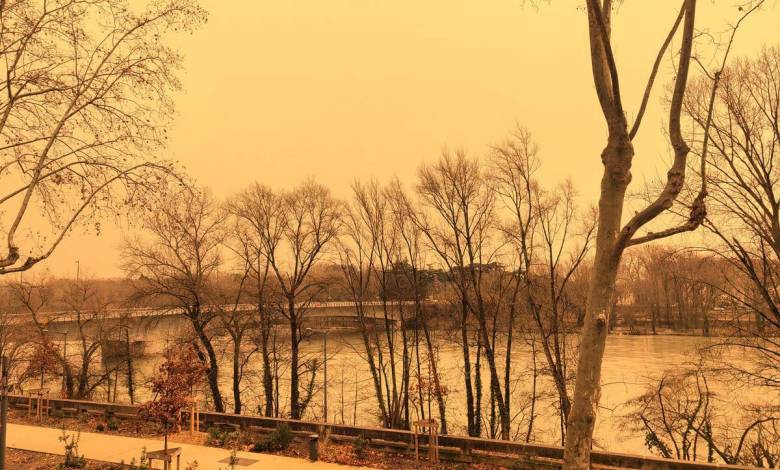 Pluie de sable et ciel jaune (effet du Sirocco) ! Que se passe-t-il aujourd'hui à Lyon ?