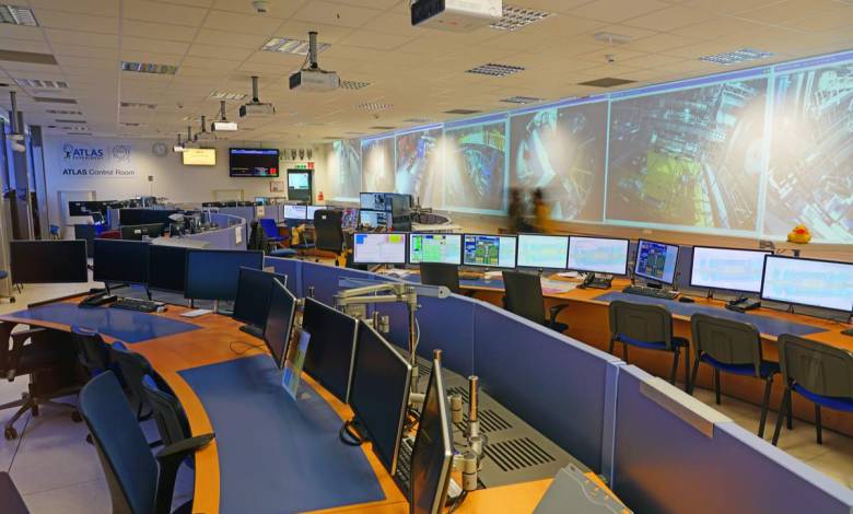 Désormais le CERN imposent le port du proximètre à ses salariés.