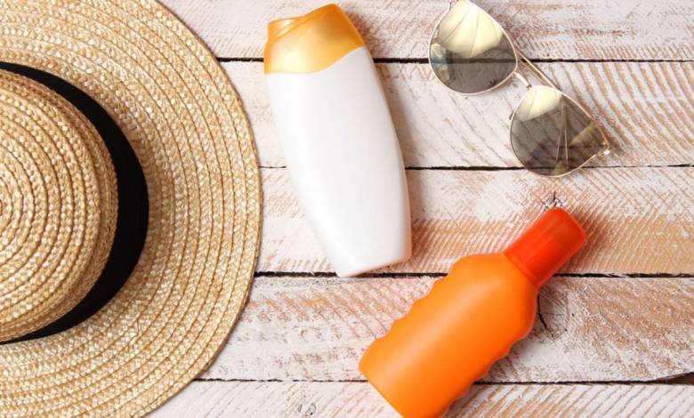 Attention, cet ingrédient présent dans certaines crèmes solaires deviendrait cancérigène avec le temps...
