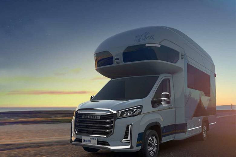 Le constructeur chinois SAIC Maxus dévoile un étonnant camping-car... avec terrasse ascenseur !