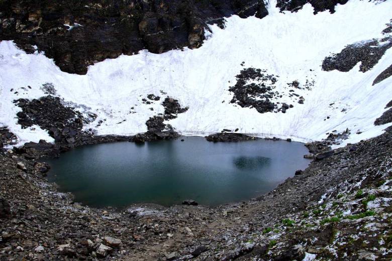 Himalaya : comment expliquer la présence des centaines de squelettes humains dans le lac Roopkund ?