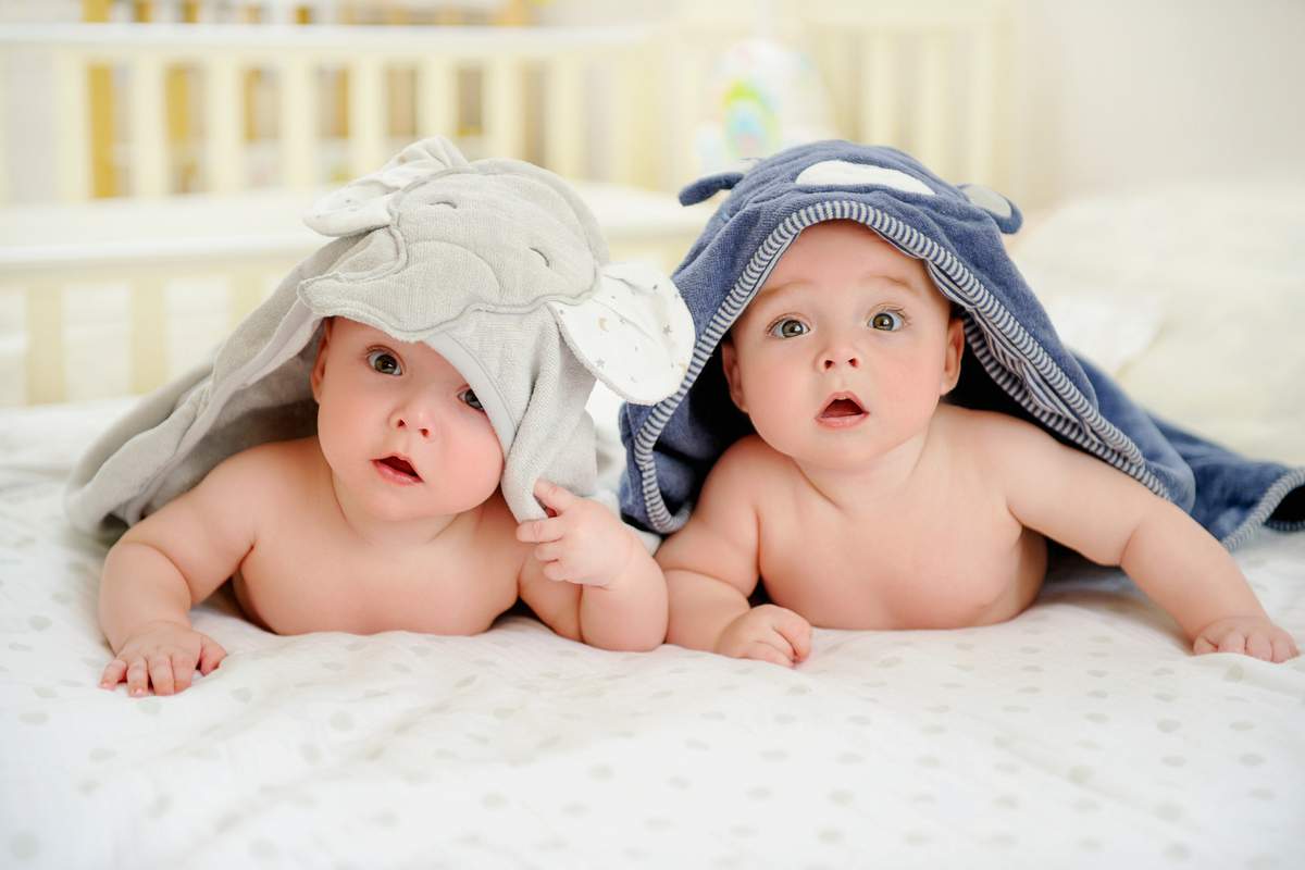 Pourquoi les naissances de jumeaux explosent à travers le monde ?