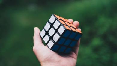 La vidéo d'un jeune indien résolvant le Rubik's Cube en quelques secondes impressionne la toile !