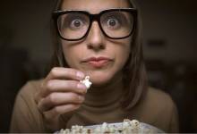 Souffrez-vous d'une addiction au "Binge Watching" ? Cette pratique qui consiste à enchaîner les épisodes d’une série !