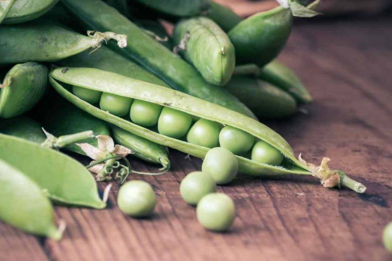 Zéro Déchet : Comment cuisiner les épluchures, cosses ou racines de légumes ?