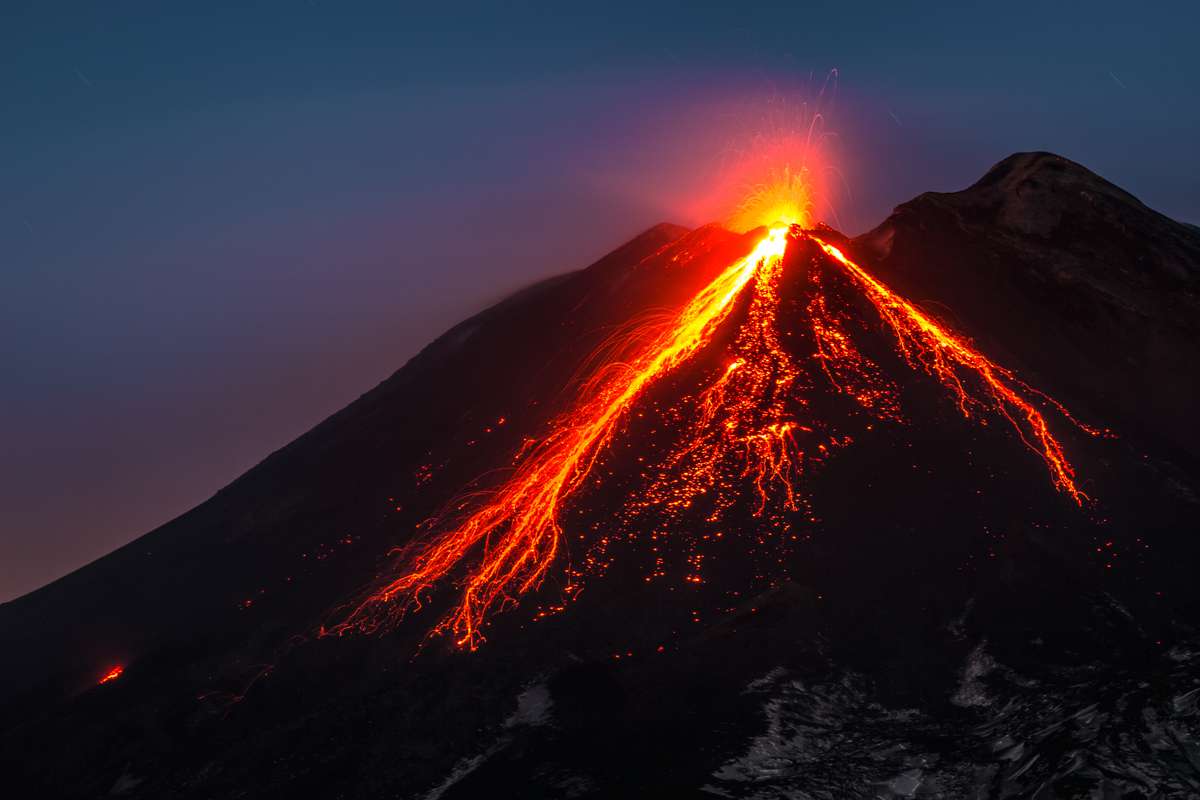 La NASA propose une nouvelle approche pour prédire les éruptions volcaniques.