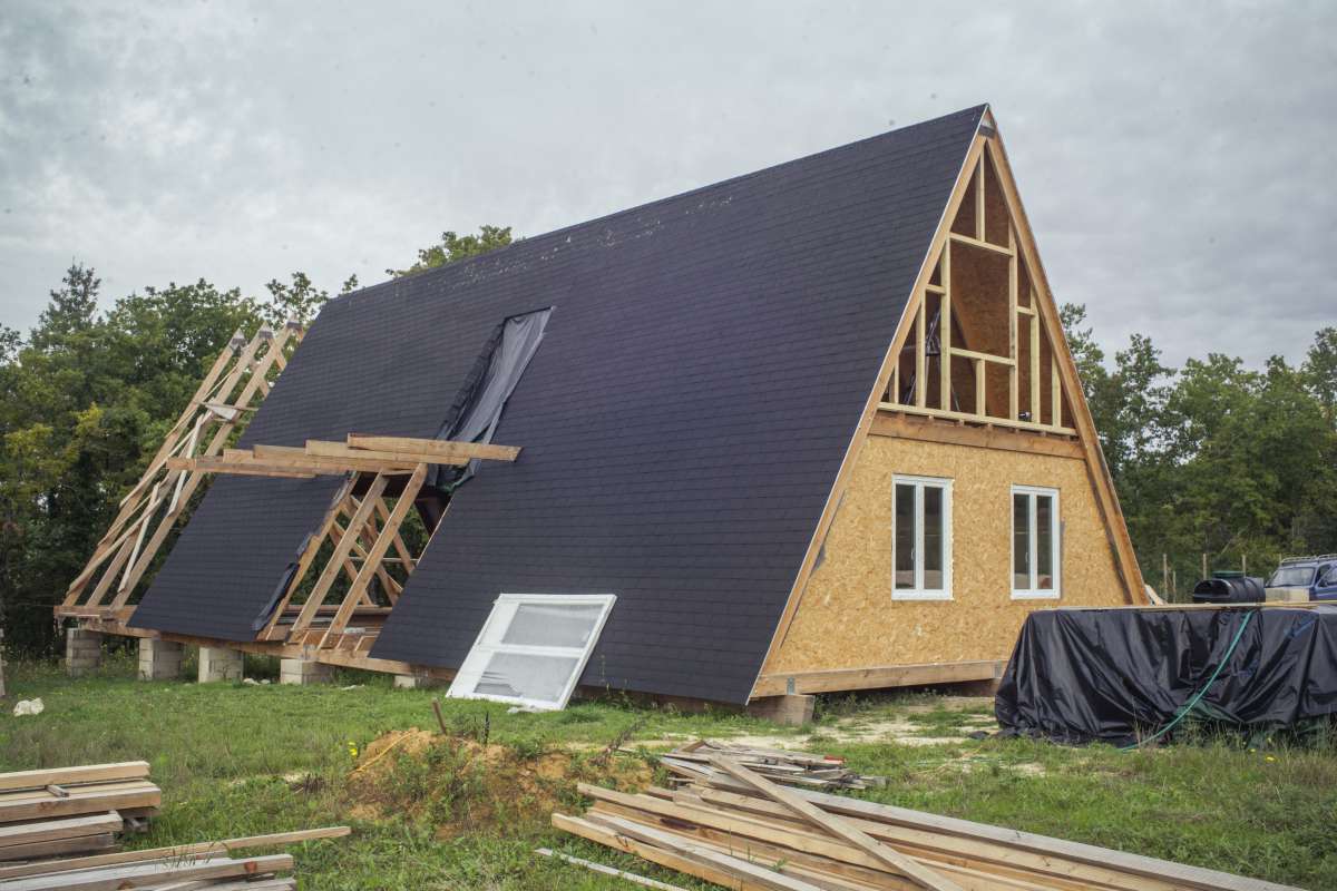 Une maison à ossature en bois ouverte sur la nature