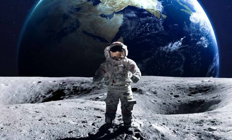 En voila une bonne question ! Combien de temps faut-il pour faire le tour de la Lune à pied ?