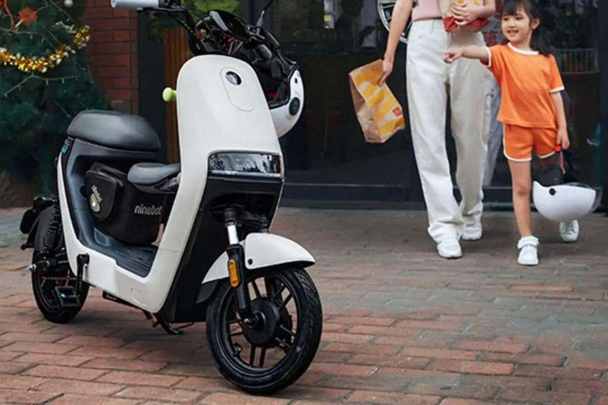 Ninbot A30C : ce scooter électrique à moins de 300€ n'est pas tout à fait comme les autres...