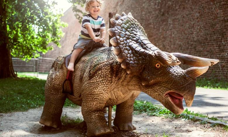 Elon Musk : bientôt un centre d'attraction avec de vrais dinosaures à la "Jurassic Park" ?