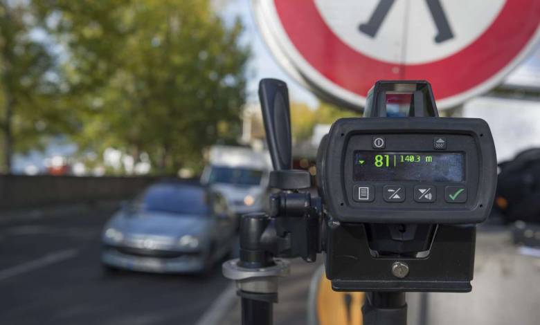 C'est officiel ! Les zones de contrôle de vitesse ne pourront plus être signalées sur les assistants à la conduite