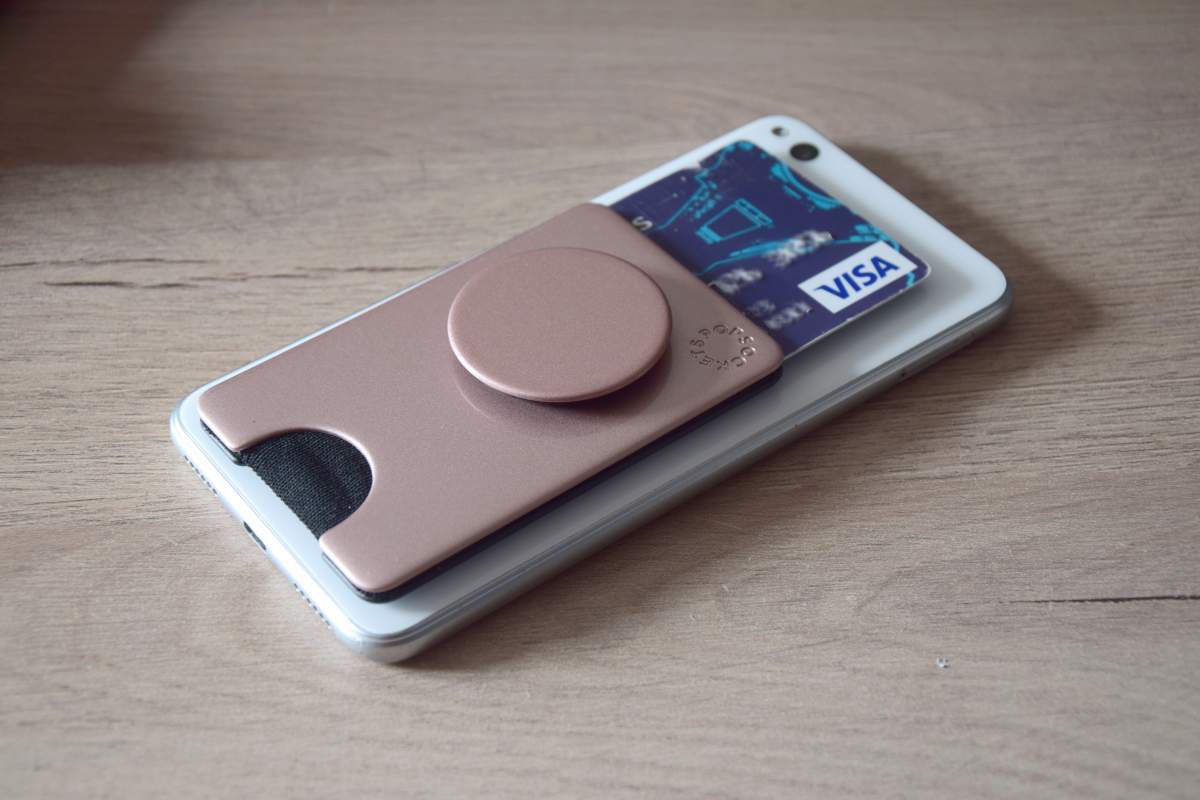 Popsocket De Téléphone Collé Sur Un Téléphone Portable