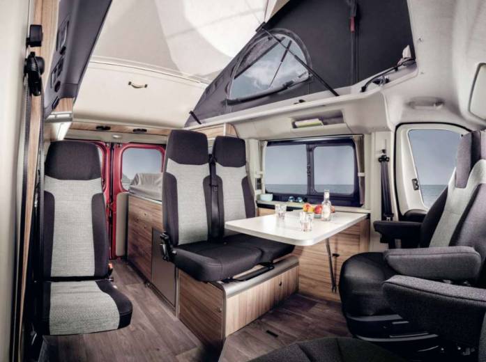 Hymer dévoile le Camper Van Sydney avec un toit élevable et des sièges flexibles !