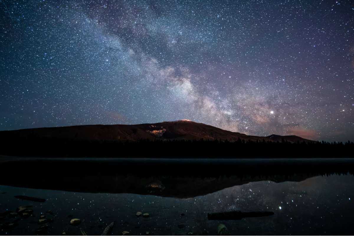 La disposition des galaxies dépend-elle d'un modèle ou est-elle le fruit du hasard ?