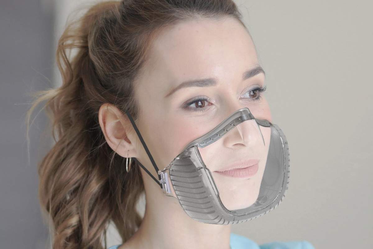 Neeobreath : une société bretonne invente le masque cristal inclusif, plus filtrant... et transparent !