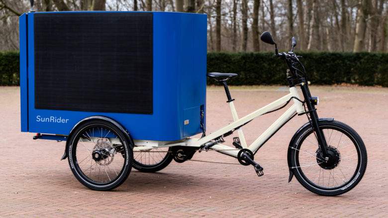 Une entreprise néerlandaise lancera bientôt le SUNRIDER, premier vélo cargo électrique solaire