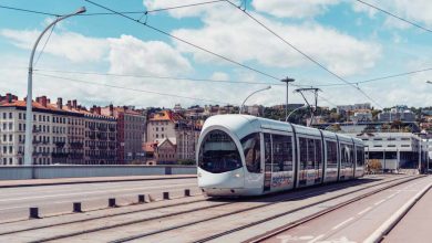 Lyon : la régie des transports en commun va autoriser les cyclistes à prendre le tram, avec leurs vélos !